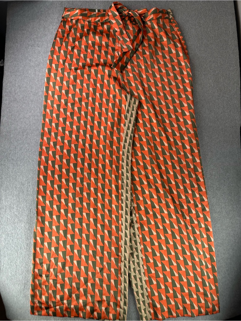 Bar lll Womens Size 12 Geometric Wide Leg Side Zip Front Tie Satin Pants Retro